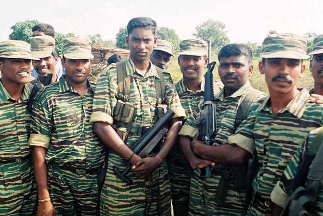 以印度教徒为主的少数族群泰米尔人，成立了斯里兰卡“猛虎”组织