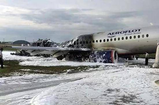 俄航客机起火幸存者名单公布 航企：已尽全力救人