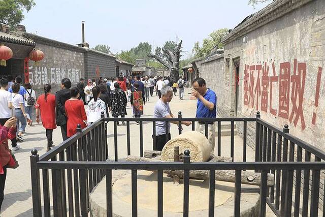 京津冀红色旅游持续火热组图