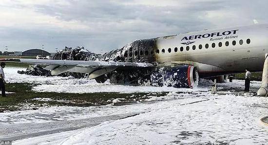 客机迫降起火致41人遇难 战斗民族的俄航怎么了？