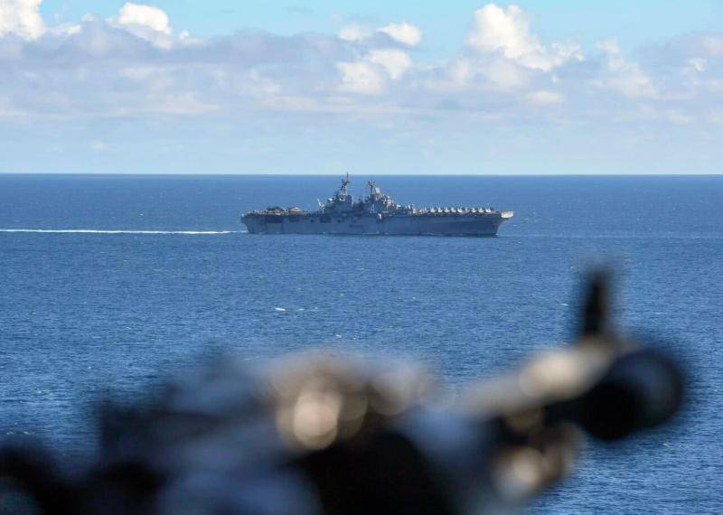 美国海军“拳师”号两栖攻击舰（LHD-4）在太平洋（图源：USNI）