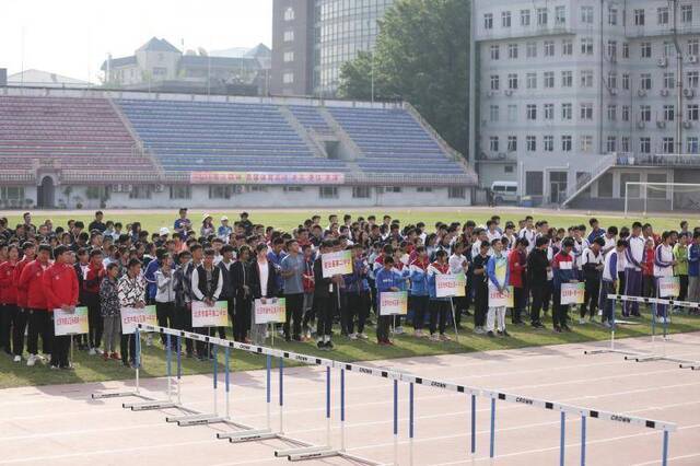 2019年北京学生金奥运动队承办学校田径运动会顺利举行