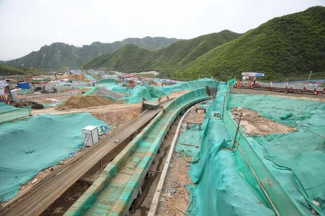 冬奥会国家雪车雪橇中心赛道8月底初见雏形