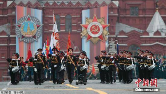 俄罗斯红场阅兵仪式开始 纪念卫国战争胜利74周年