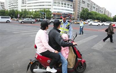 7月起城六区道路停车电子收费全覆盖