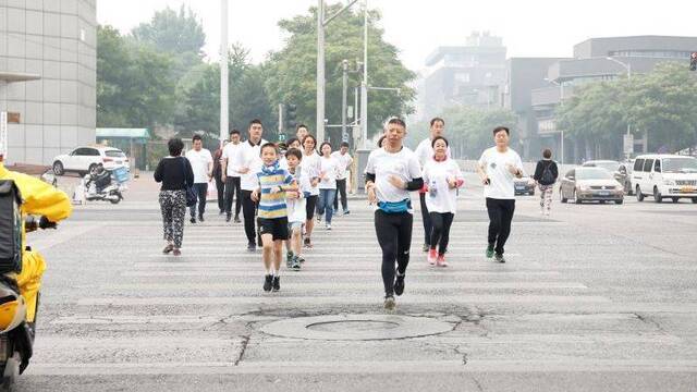 跑步里程兑换捐款，市体育基金会创新助力公益