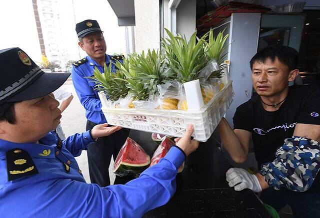 夏季注意餐饮卫生垡头开展综合整治行动