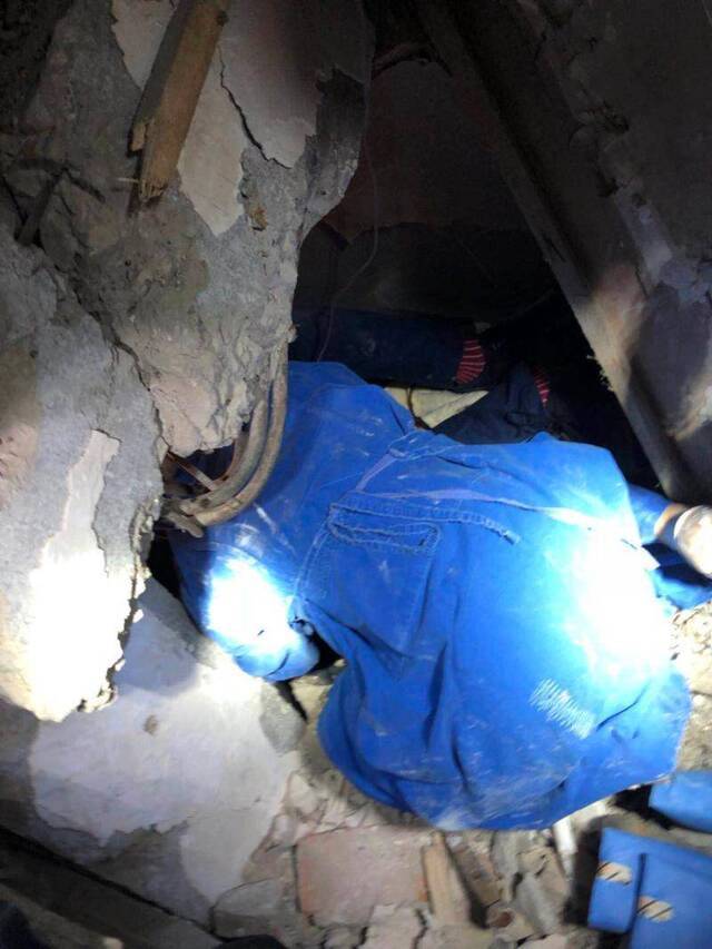 昭化路厂房墙体倒塌事故23名被困人员全部救出，现场继续排查以确认是否还有人员被困