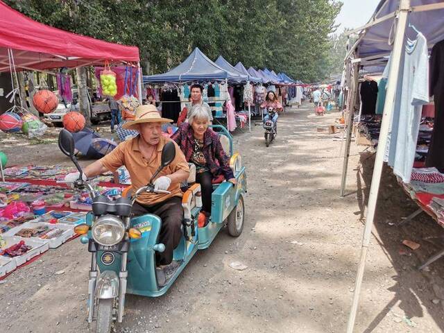 赶大集 丨 这个离北京市区最近的大集 十天能逛四回