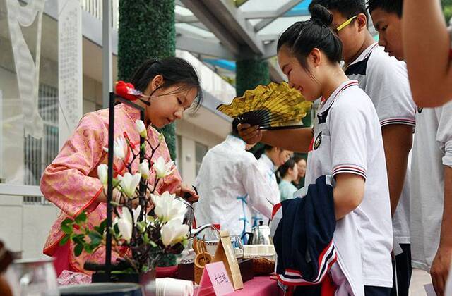 问茶品茗赏器“茶之约”课堂教学生认识美组图