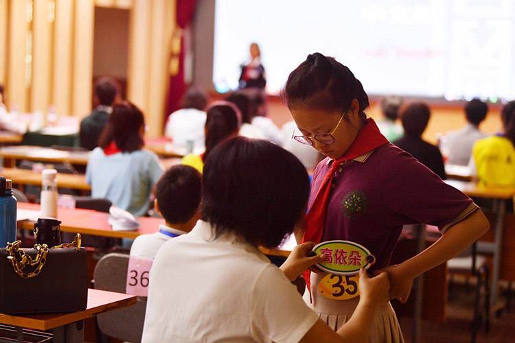 圆明园举办首届中小学生志愿者讲解员大赛