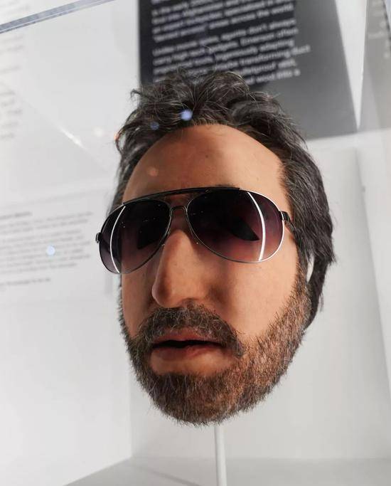在位于美国华盛顿的国际间谍博物馆，一款可以在5秒钟内佩戴好的面具。新华社记者刘杰摄