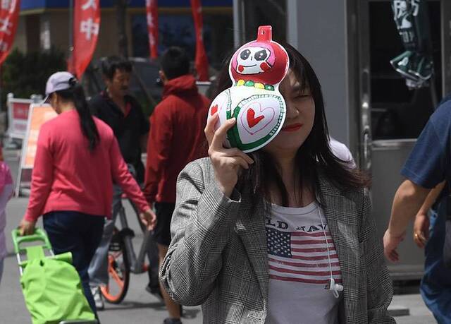 大风蓝色预警市民出行注意防范