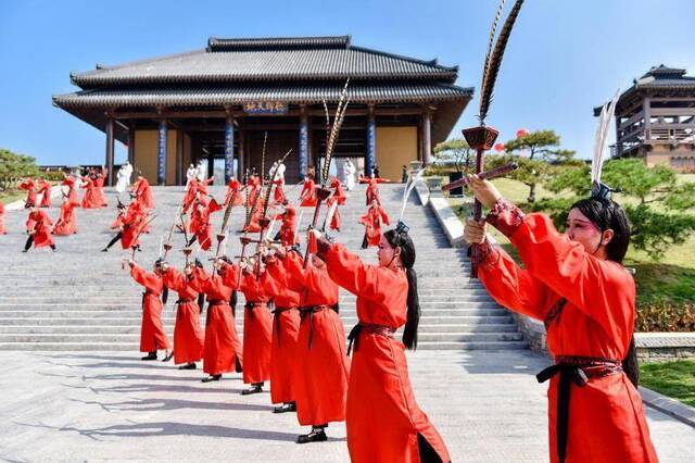 曲阜学“明礼”，海口看“火山” 中国旅游日各地节目多