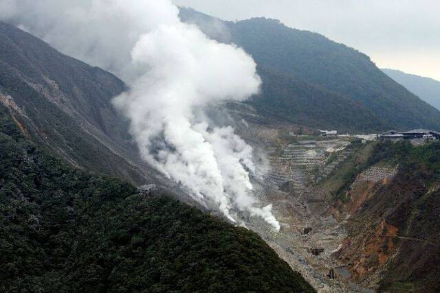 日本气象厅提高箱根山火山喷发警戒级别