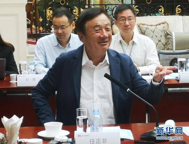 5月21日，华为公司创始人、CEO任正非在深圳华为总部接受媒体采访。新华社记者白瑜摄
