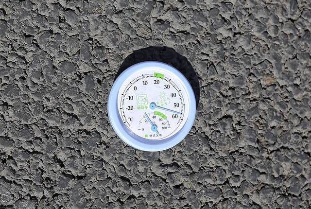 西红门地表57℃环保执法查处超标车十余辆组图