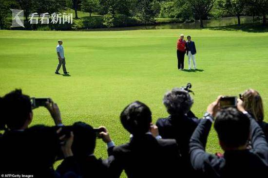 接连出招示好却难掩尴尬 安倍为讨好特朗普太拼