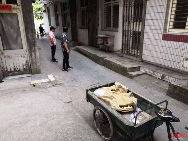 范茂珠和哥哥在死者潘某某尸体被发现的地方