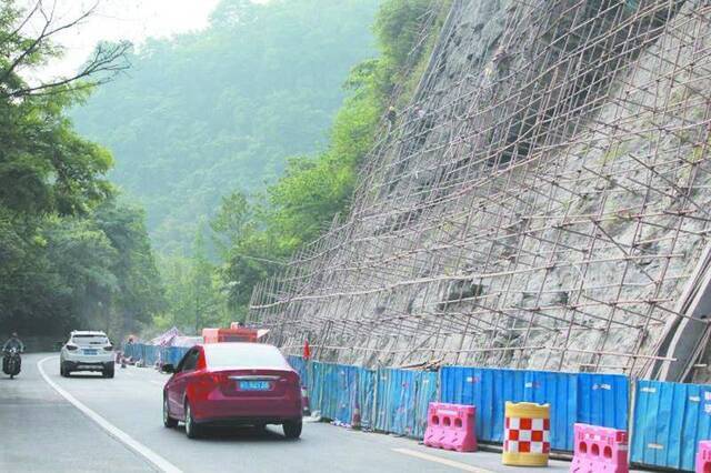 不再怕雨天 S106线蒲江段隐患消除了