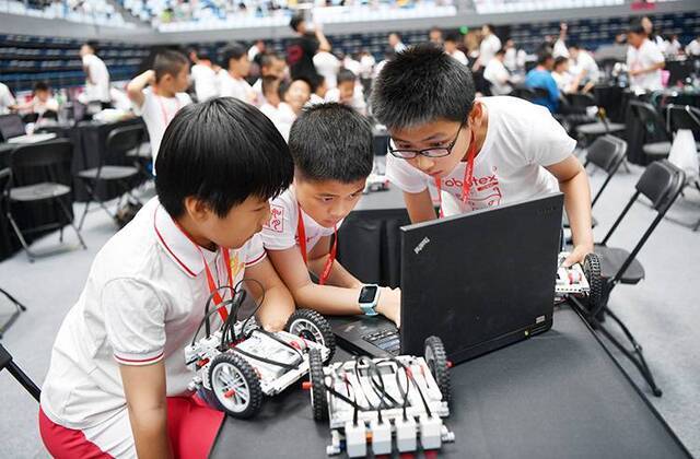 世界机器人大赛大兴开战千名选手竞争总决赛名额