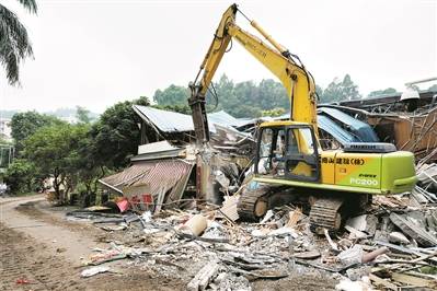 天河区明泉山庄违建被拆除