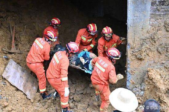 广东阳春发生山体滑坡冲损民居 2人死亡4人仍失联