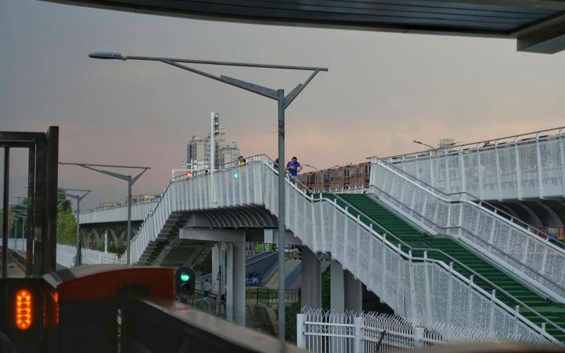 记者体验 北京自行车专用路迎来开通后的首场雨