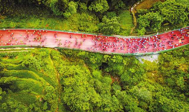 老瀛山国际越野挑战赛开跑