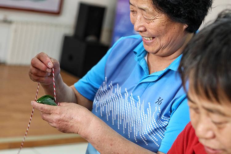 白纸坊街道飘香粽子迎端午