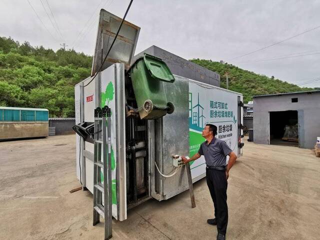 怀柔对角沟门村：垃圾分类指导员走街串巷，村里大变样