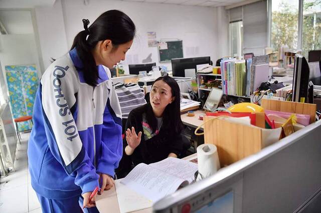 2019年高考明日开考北京一零一中学考场布置完毕