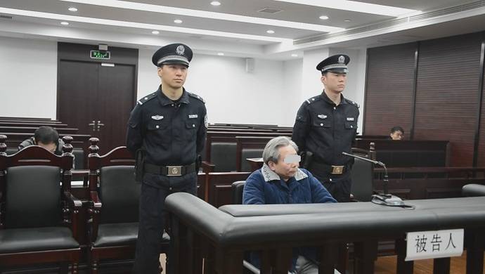 上海警方捣毁一网络恶势力团伙：冒充律师替人维权，网上造谣实施敲诈