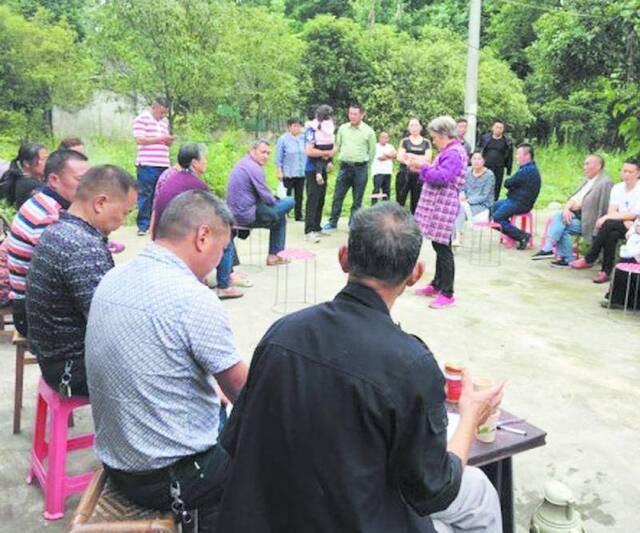 田坎边 农家院 社区平安建议大家提