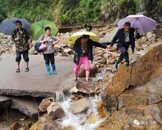 强降雨致丽水部分地区受灾 市委书记胡海峰作批示