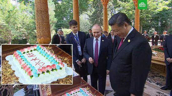 普京当面向习近平祝贺66岁生日(图)