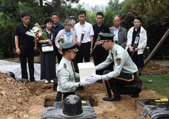 八宝山680份烈士骨灰本月迁葬烈士纪念园