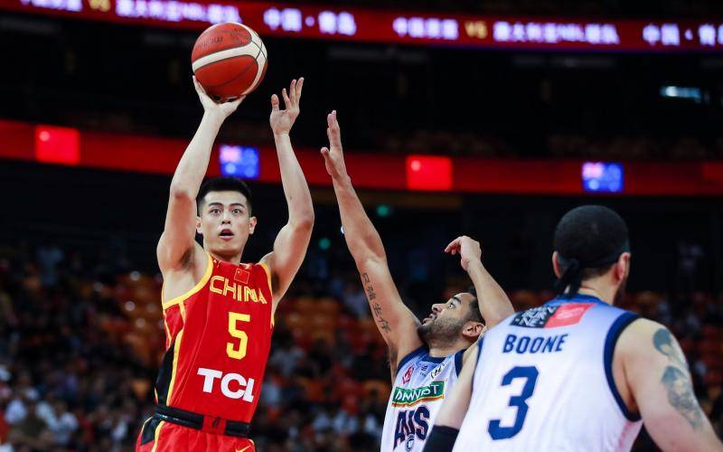 中国男篮今夏首秀获胜，大王方硕合砍51分
