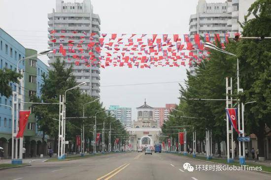 平壤装扮一新 迎接中国贵宾习近平的到来(图)