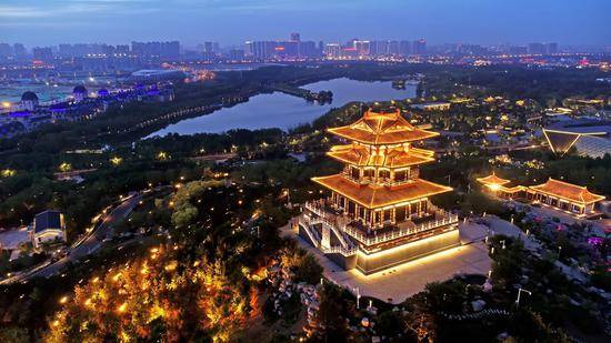 河北省唐山市南湖景区夜景（新华社）