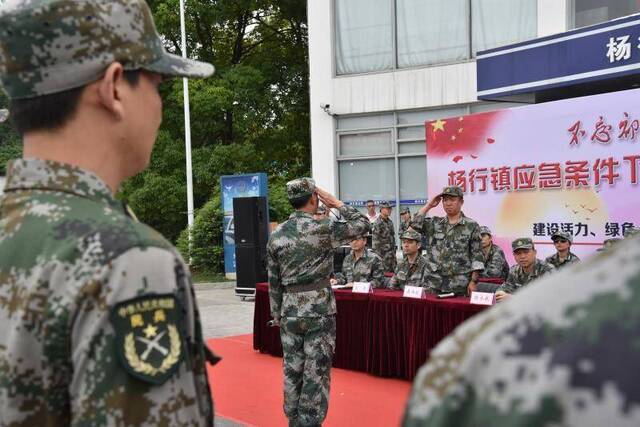 “上海居民区遭导弹袭击”，民兵饮食保障分队紧急行动