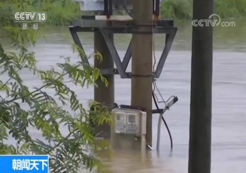 江西强降雨致山体滑坡城区积水 多地供电线路受损