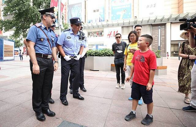 2019中意警务联巡启动第三次联巡在京沪渝穗展开