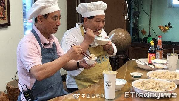 王金平颜清标一起直播煮水饺 颜：蓝营谁出线