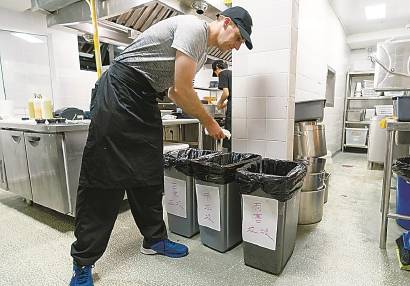 餐饮店日均生活垃圾产生量大 有不少垃圾分类创意破解法