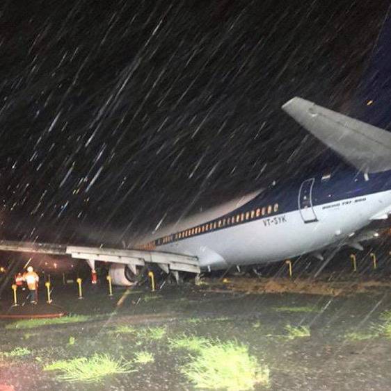 印度南部遭暴雨侵袭多处围墙倒塌 已致至少22人遇难