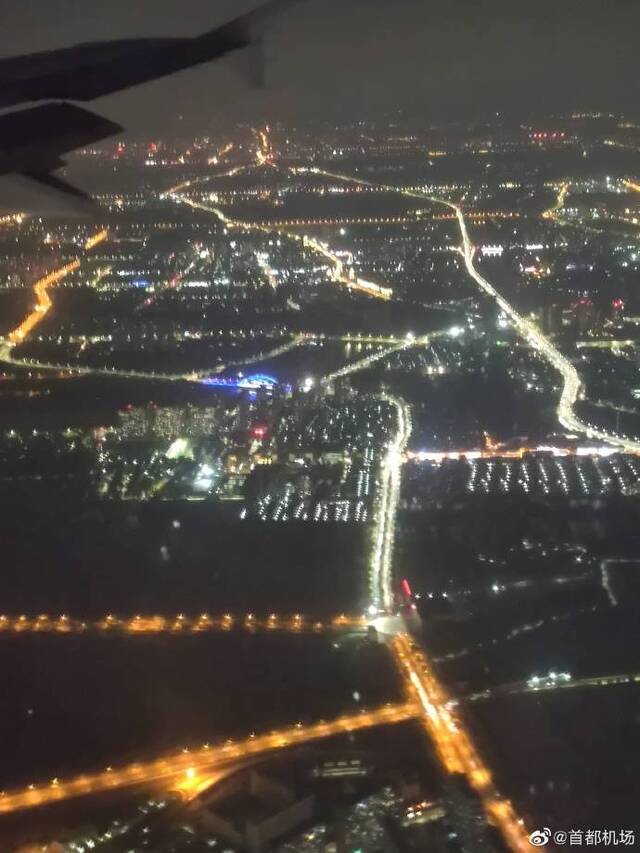 首都机场：因雷雨天气 已取消119架次航班