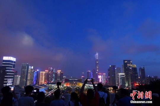 资料图：深圳夜景。中新社记者杨可佳摄