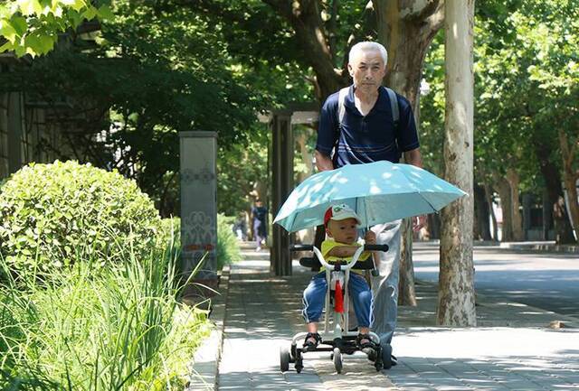 北京高温将达峰值直奔40℃组图