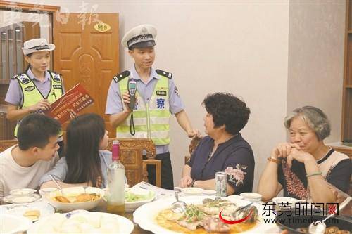 长安交警开展“我为司机提个醒”系列主题活动